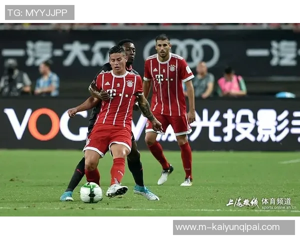 莱万重返安联球场引发拜仁球迷愤怒抗议称其忘恩负义